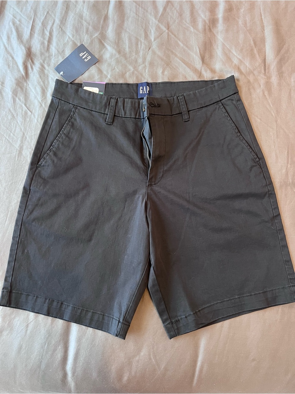 GAP Men’s Black Flat Front Chino Shorts Size 30 NWT